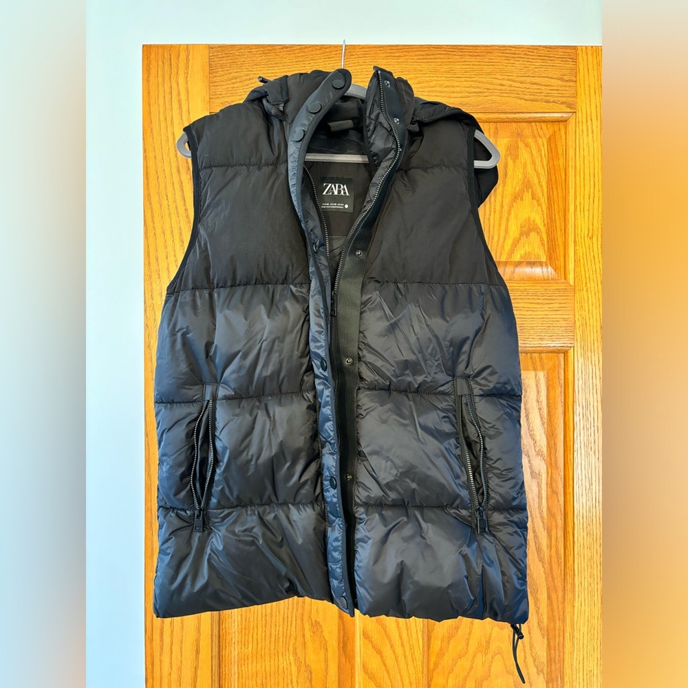 Zara Oversized Puffer Vest - Picture 2 of 9